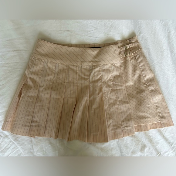 NWT Zara Light Pink Striped Pleated Skort / Skirt (New) - Size Medium - Picture 6 of 7